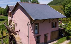 Le Moulin Rose